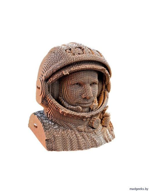 3D-конструктор из картона QBRIX Юрий Гагарин