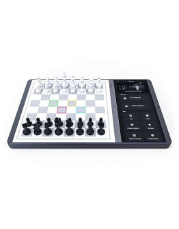 Шахматы Chessnut Evo с искусственным интеллектом